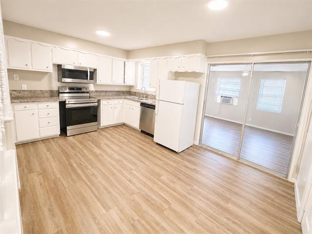 Photo - 1902 Joslin St