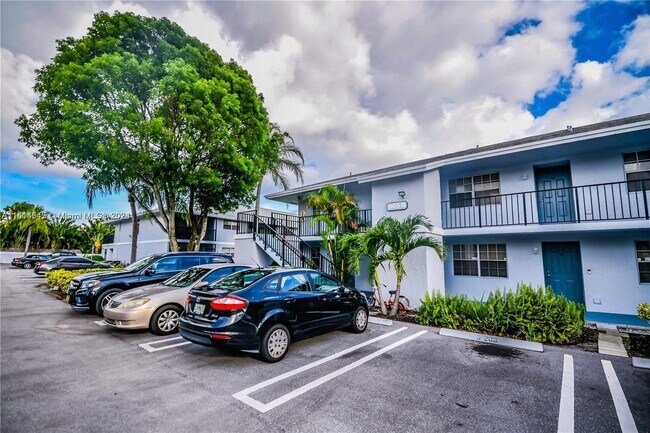 Photo - 905 Southridge Rd Condo Unit 103B
