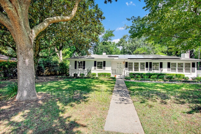 Building Photo - 1154 Winborn Dr