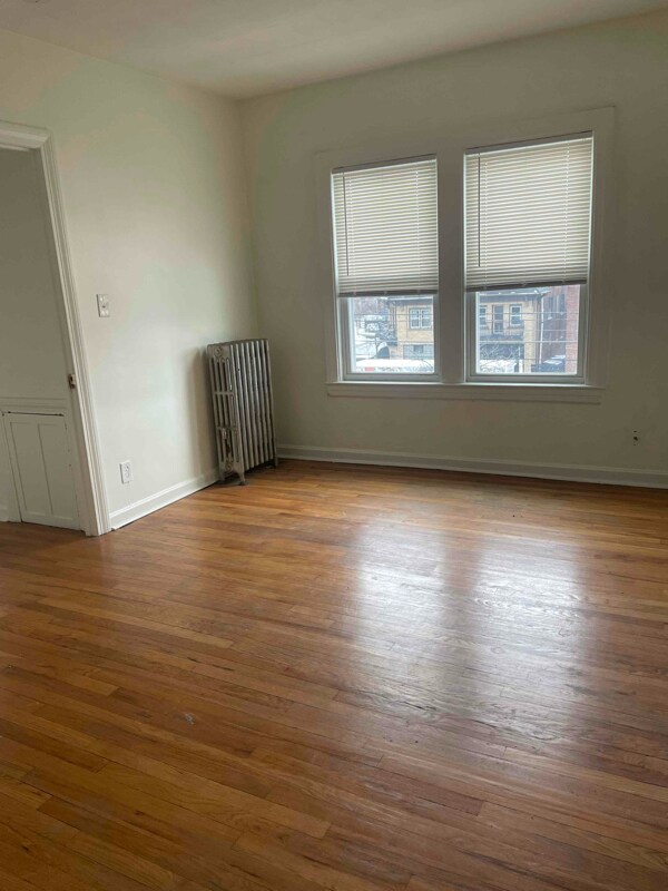 1682 Elbur Ave Apartment Lakewood, OH