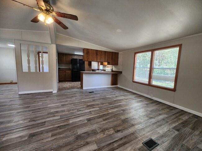 Photo - 3 bed, 2 bath on 1/3 Acre of FENCED land.