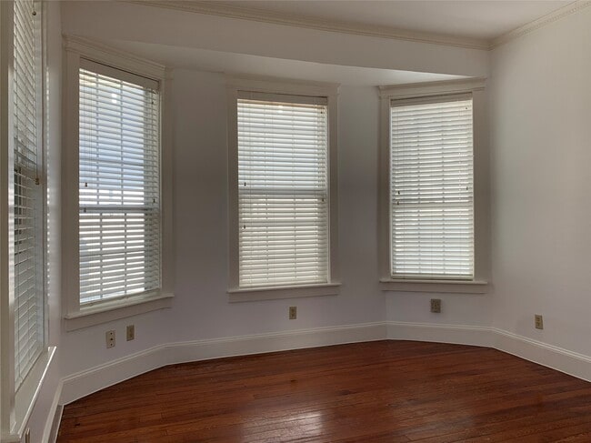 Photo - 919 Avenue L