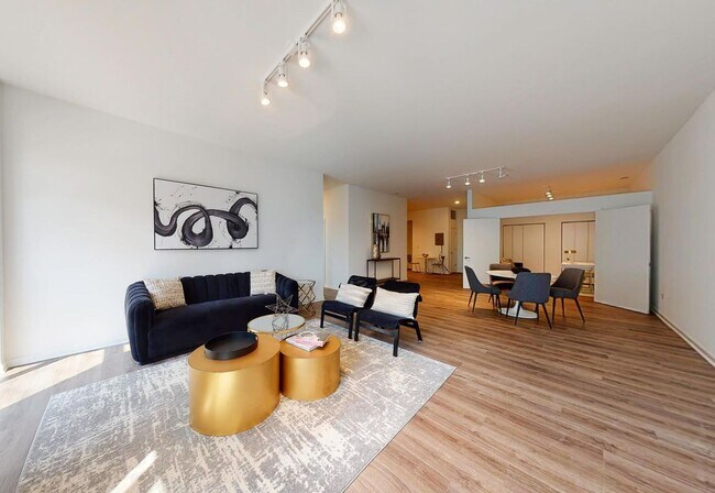 Photo - 2550 S Wabash Ave Unit 506