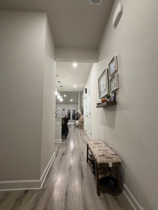 Photo - 574 Becks Pl