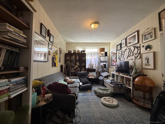 Building Photo - 14 S Huntington Ave Unit 4