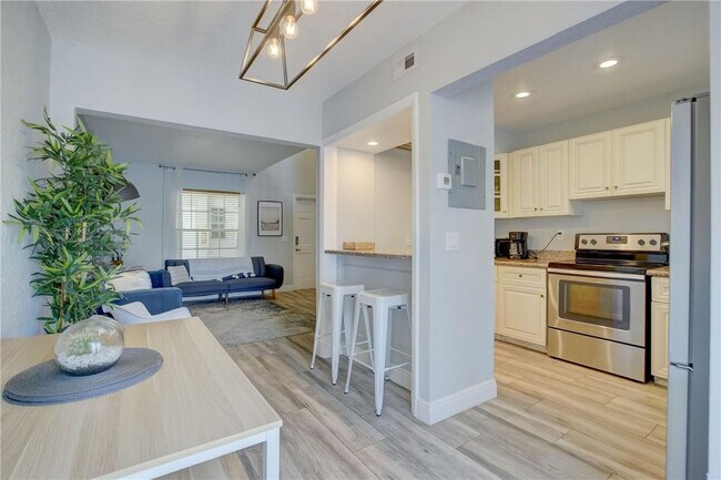 Photo - 2708 NE 14th Street Causeway Unit 5