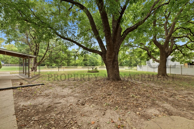 Photo - 428 Peach Tree Ln