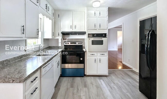 Photo - 5151 Vivid Dr SW