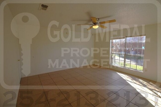 Photo - 1803 Cedarhill Dr