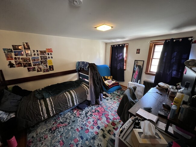 Photo - 198 Hanks Hill Rd