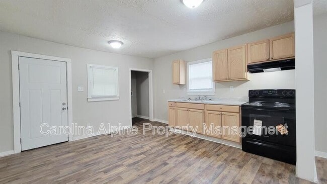 Photo - 417 Pine St