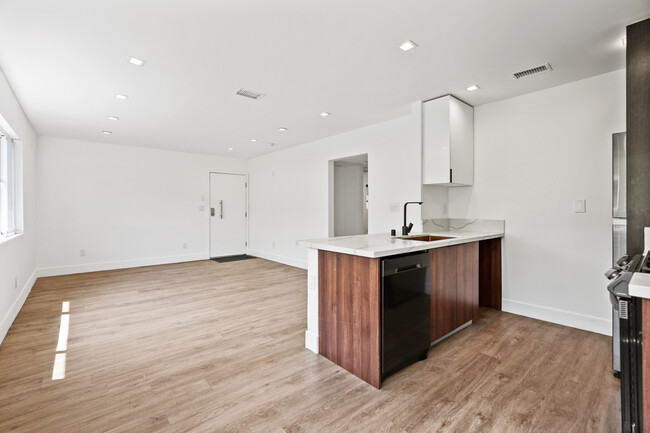 Photo - 701 N. Hill Pl. Apartments