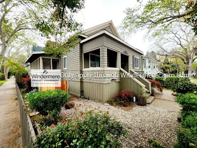 Building Photo - 2330fs Unit Downstairs