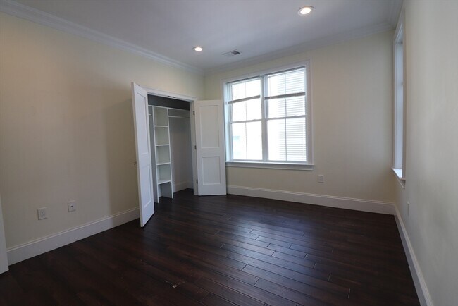 Photo - 140 Minden St Unidad 2