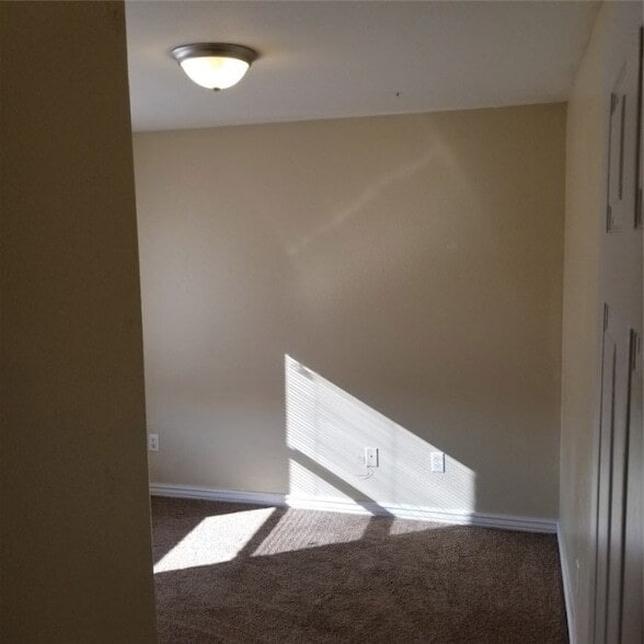 Photo - 330 Graystone Cir