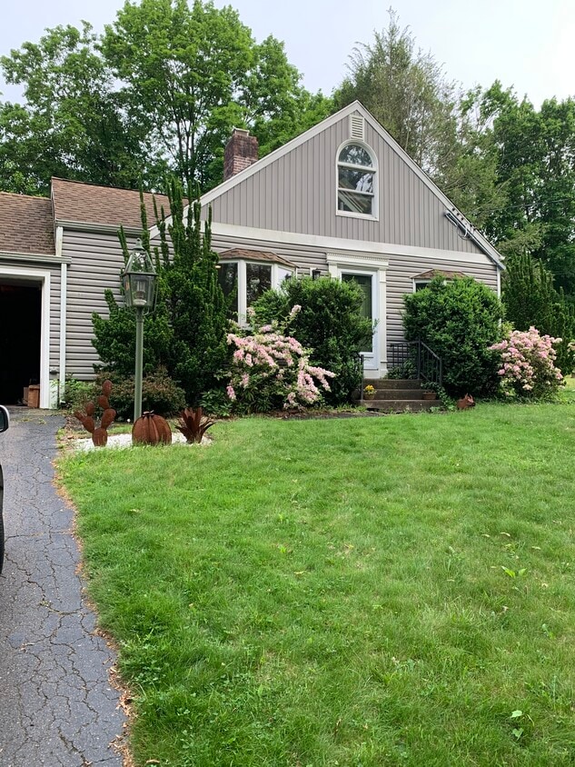 Photo - 22 Edgewater Rd (North Haven, CT)