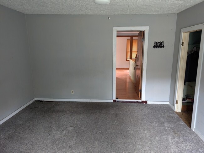 Photo - 1128 N Main St