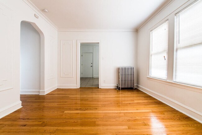 Photo - 7955 S Calumet Ave