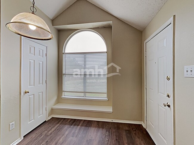 3001 Morning Dove Ln