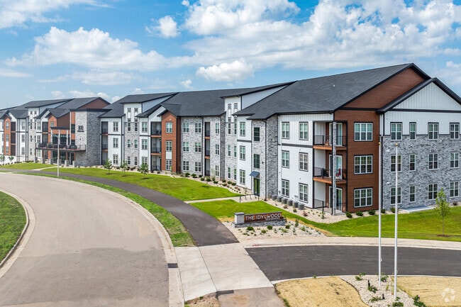 Building Photo - The Idylwood Rental