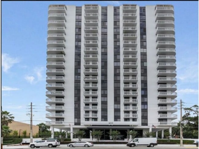 Building Photo - 400 E Colonial Dr Rental