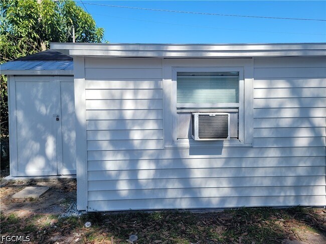 Photo - 717 Burdick Ave