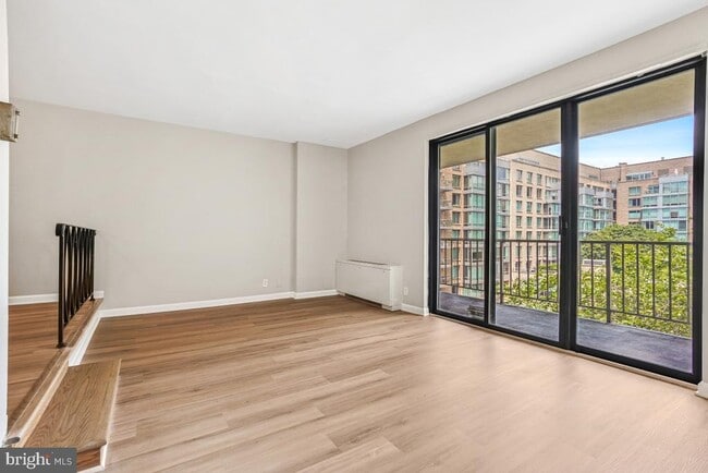 Building Photo - 2201 L St NW Unit 818 Rental