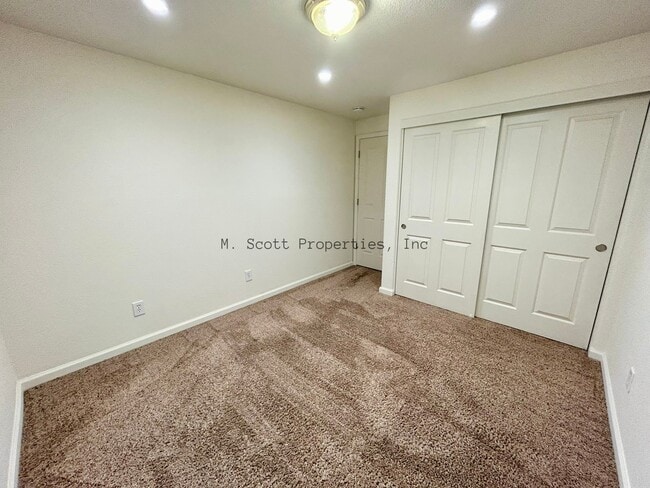 Photo - 1420 Chiltern Ct