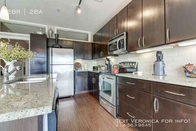 Photo - 305 S Lamar Blvd Unidad 77355-1362