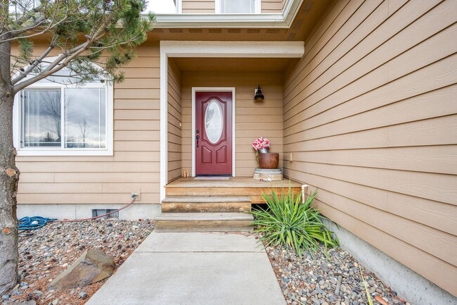 Photo - Stylish Pullman Living with Spacious Design