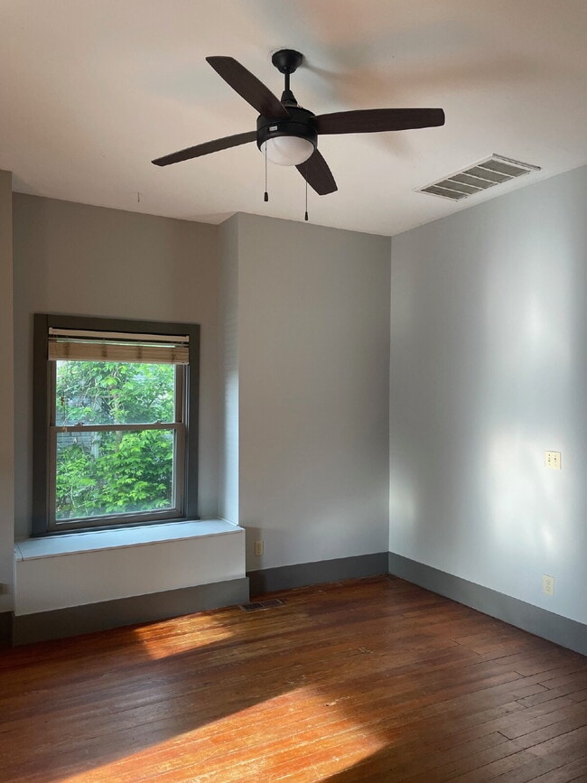 Photo - 1014 S B St