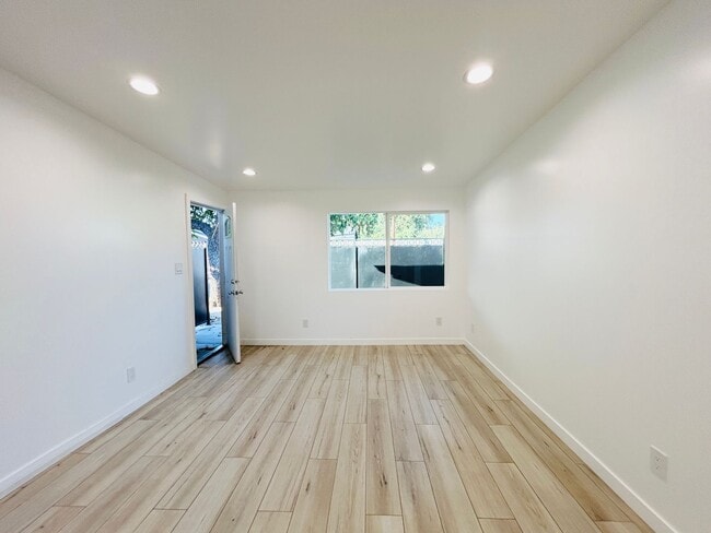 Photo - 7358 Balcom Ave Unit 17748 Valerio St