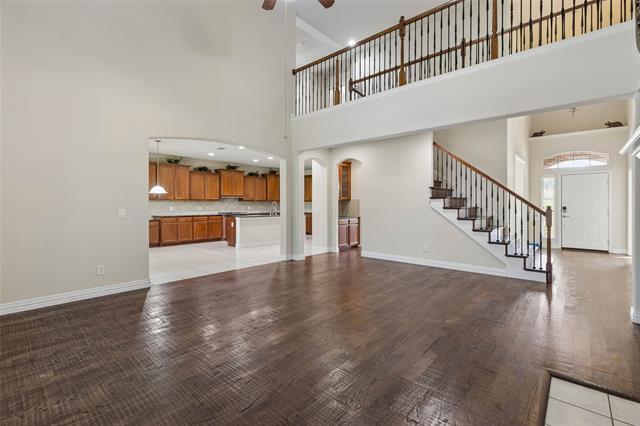 6165 Larkspur Ln
