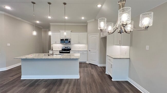 Photo - 702 Moseley Ln