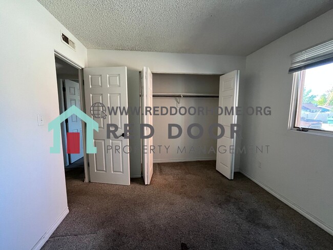 Photo - 3542 11th Ave S Unidad 3