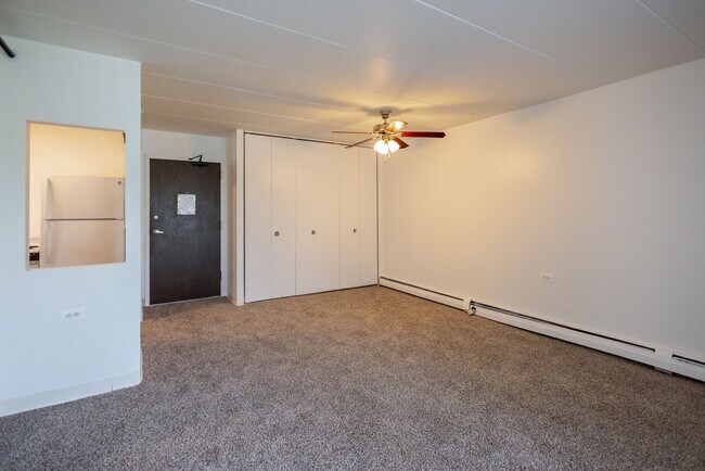 Living Room - Edenbridge Apartments