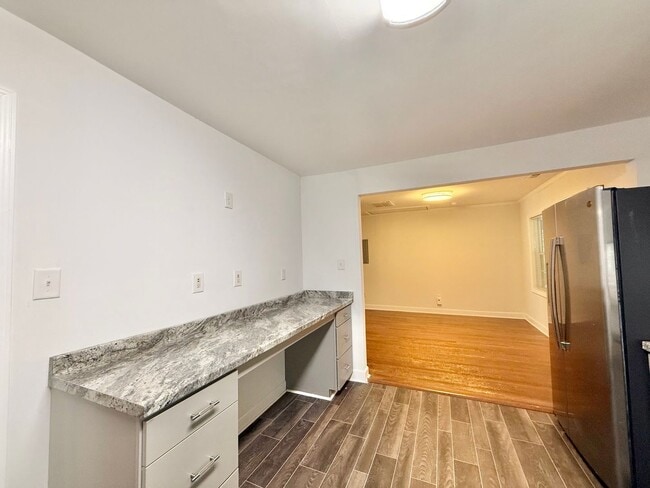 Photo - **OFFERING REFUNDABLE APPLICATION FEES & $150 MOVE IN PROMOTION** Newly Remodeled 3BD, 1BA Raleig...