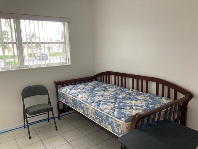 Photo - 2894 Crosley Dr W Unidad J