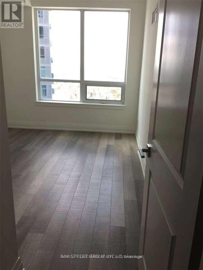 Photo - 7165 Yonge St Unit 2210