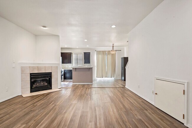 Photo - 3 Bed/ 3bath Townhome + 1 Car Garage + W/D + Fenced Patio/Yard!