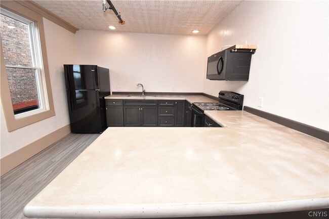 Photo - 152 Court St