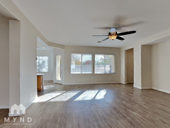 Photo - 6524 Greenlet Ave