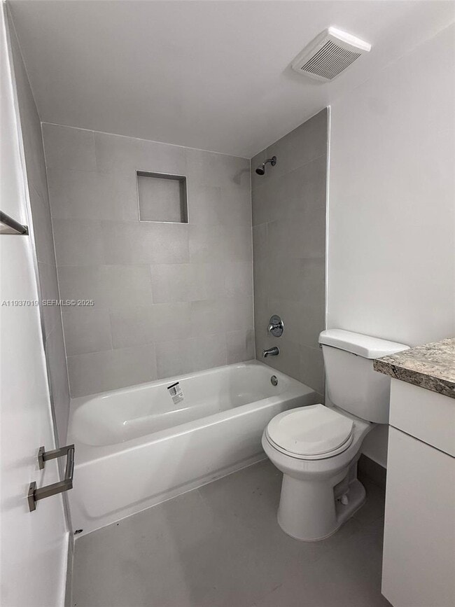 Photo - 8343 Lake Dr Unit 405