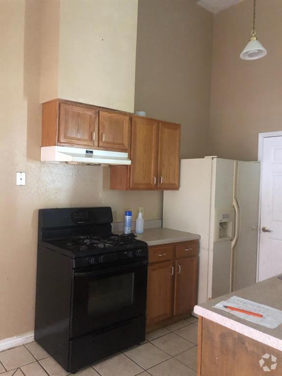 Building Photo - 10009 Rosbrook Dr Rental