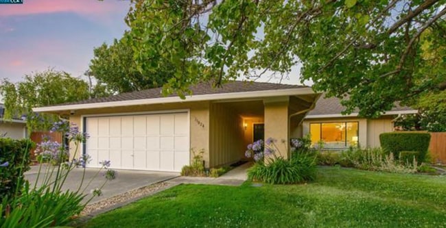 Photo - 11824 Norfolk Pl