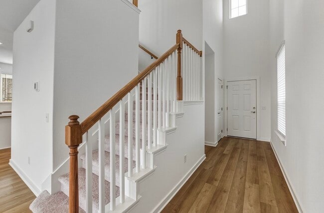 Photo - 480 Tailwind Dr