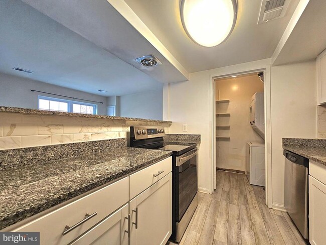 Photo - 8612 Walutes Cir