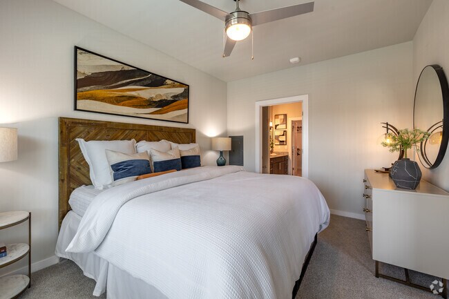 1BR, 1BA - 683SF - Bedroom - The Devereaux