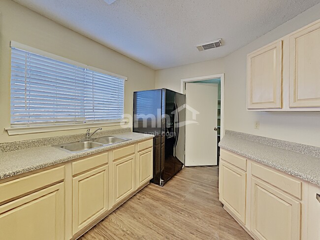 7803 Gideon Rock