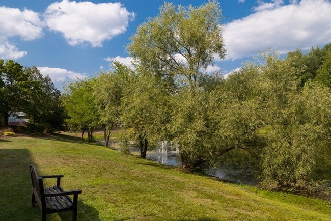 Building Photo - Mountain View Crossing